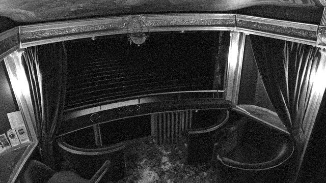 Vue caméra : une loge du préshow
